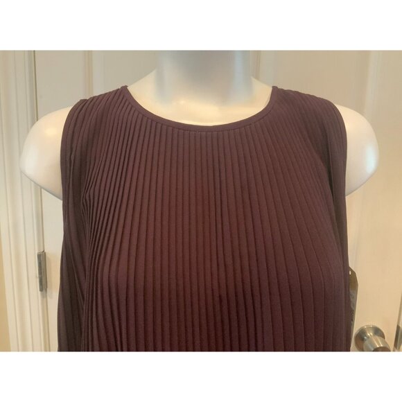 Max Mara Dark Purple Pleated Semi-Sheer Tank Top, Size 6 (US) - Picture 2 of 8